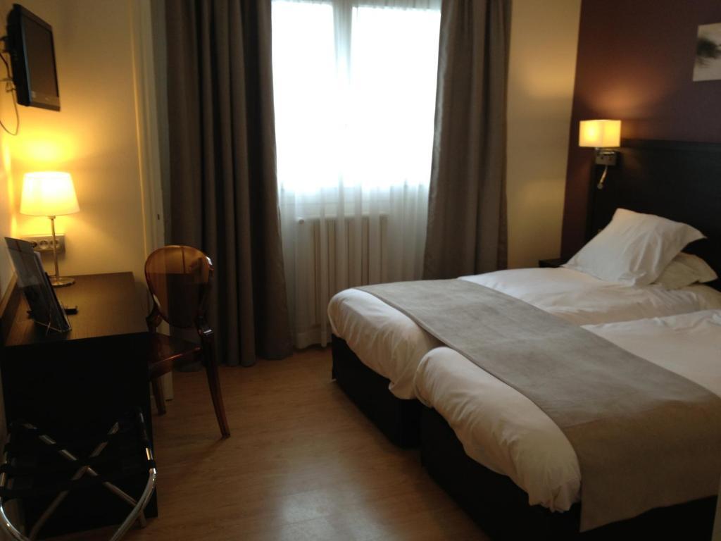 Hotel De La Plage Динар Номер фото